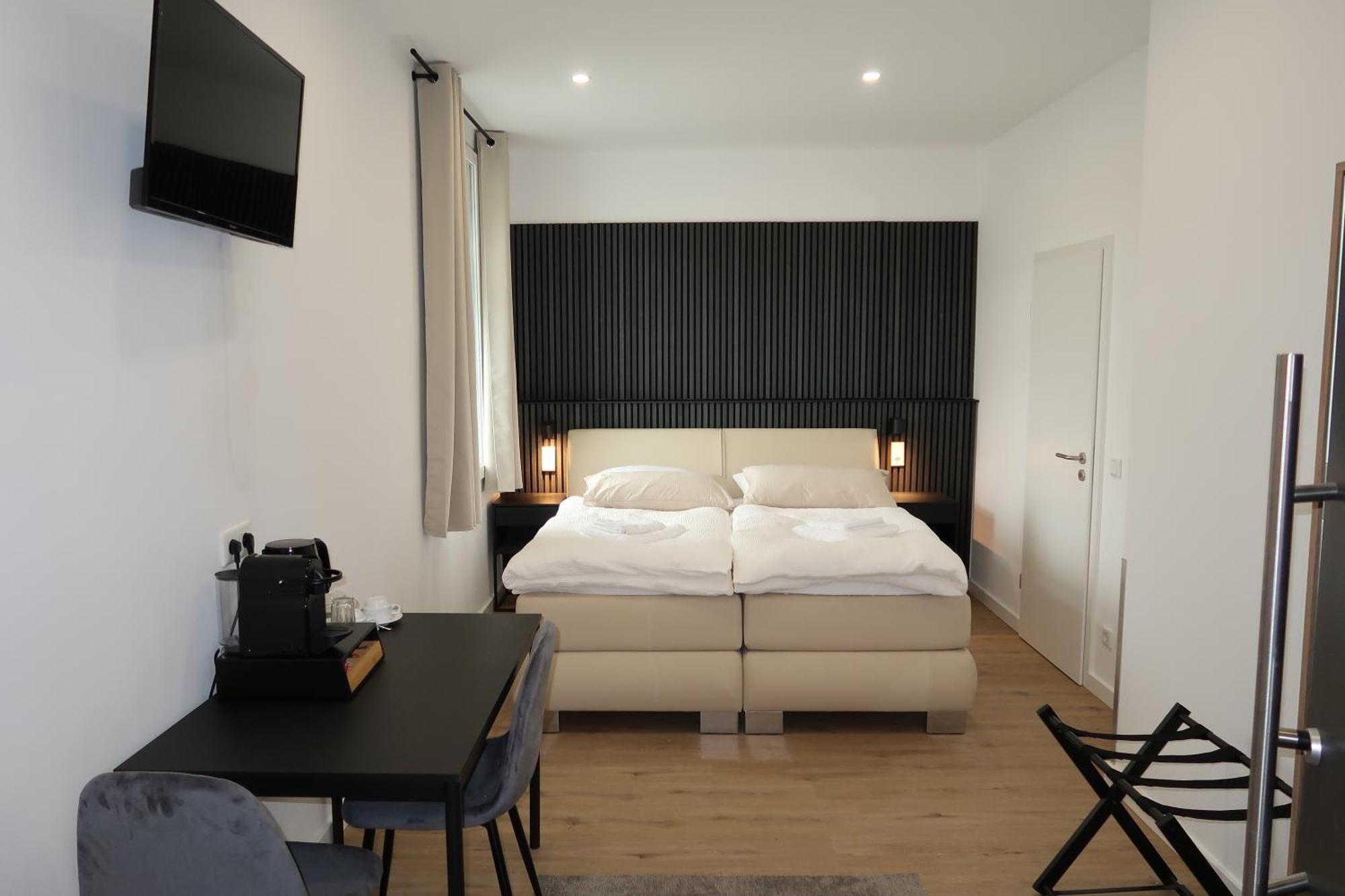Toka Rooms - An Der Regiobahn Метманн Экстерьер фото